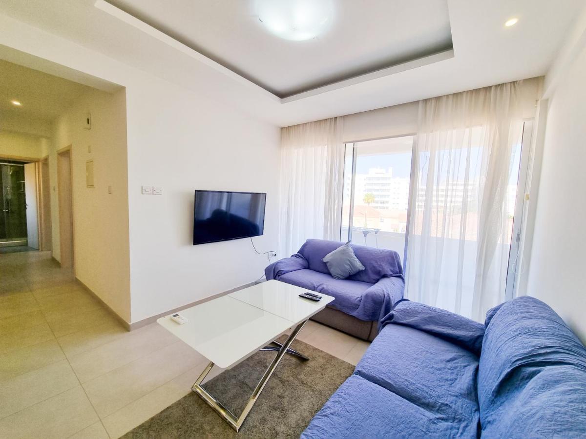 Seaside Elegance Retreat Lejlighed Larnaca Eksteriør billede