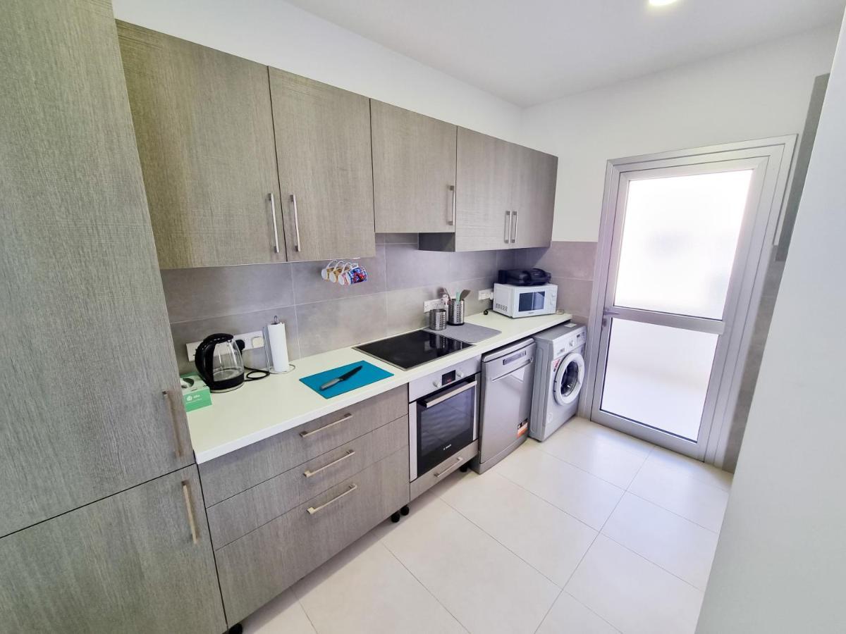 Seaside Elegance Retreat Lejlighed Larnaca Eksteriør billede